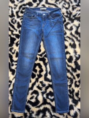 Levi’s 535 Super Skinny Jeans Size 28 Dark Wash